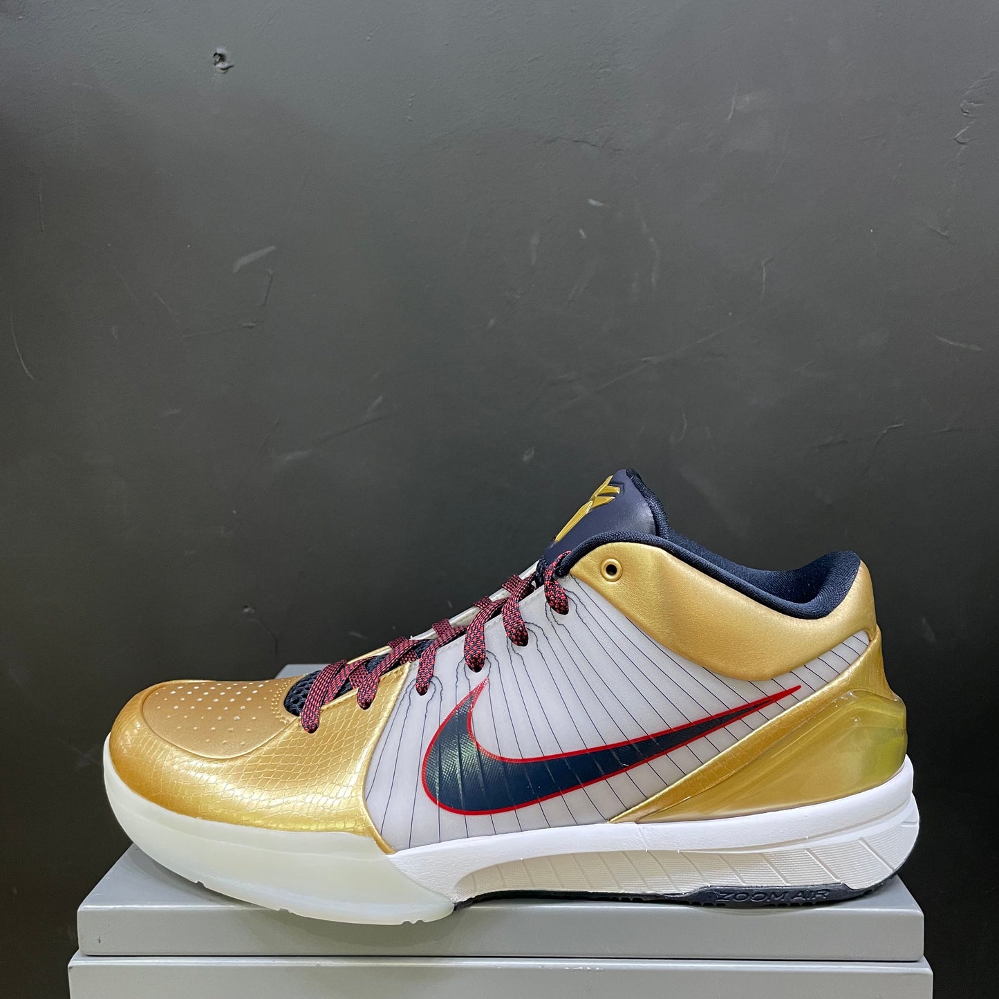 Nike Kobe 4 Protro Gold Medal (2024)