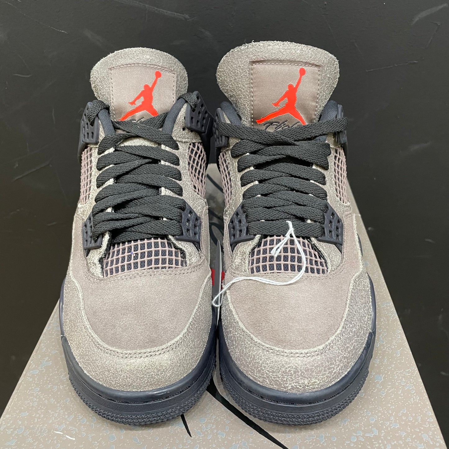 Air Jordan 4 Taupe (USED)